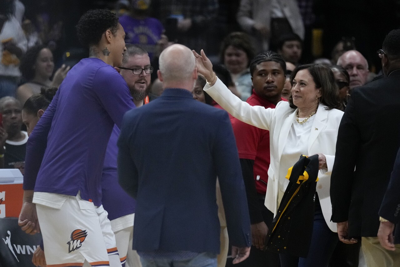 Mercury Sparks Basketball Brittney Griner