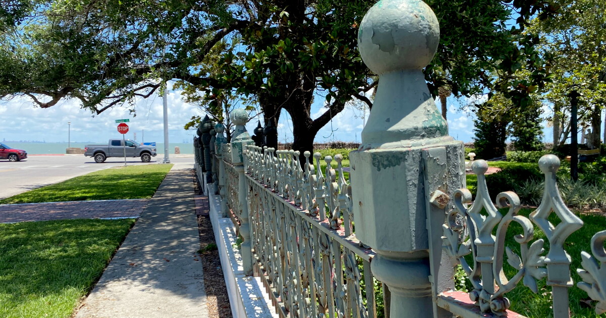 A fence older than our nation sits on Ocean Drive - Vimarsana News