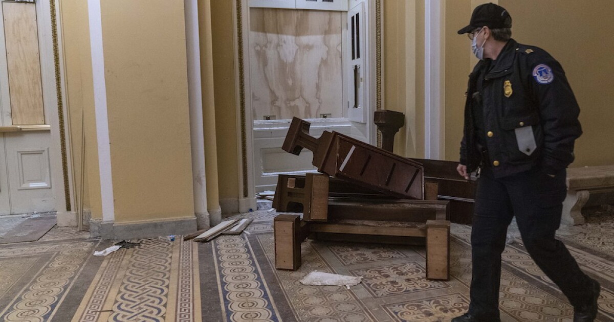 Two Arizonans arrested in connection to U.S. Capitol riot