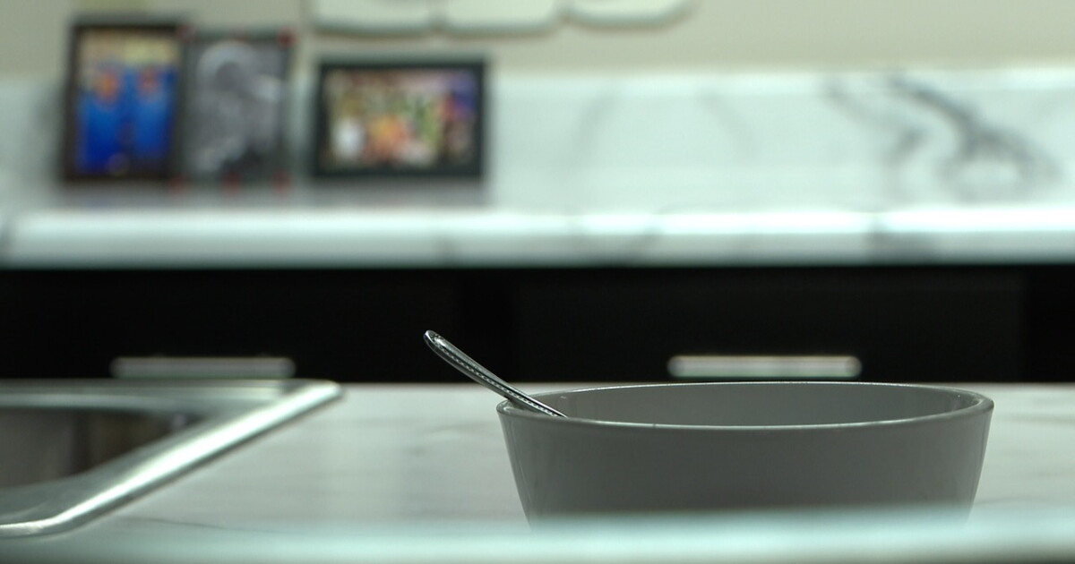 Food or heat? Local seniors face difficult decision during freezing weather - Vimarsana News