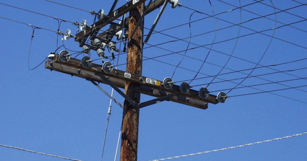 More than 400 without power following outages across San Diego County