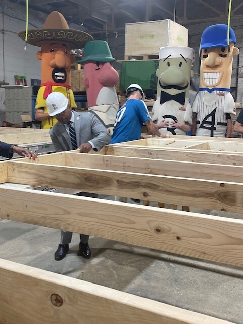 brewers mayor.jpg