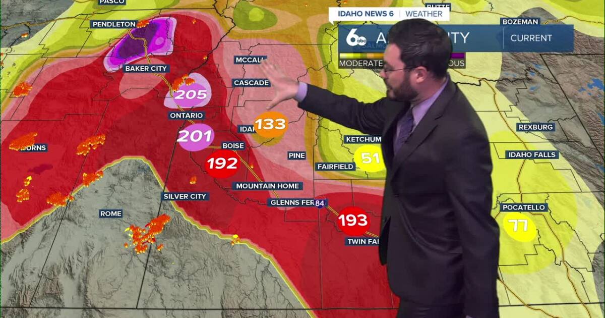 Smoke pours into Idaho as Oregon fires continue to burn