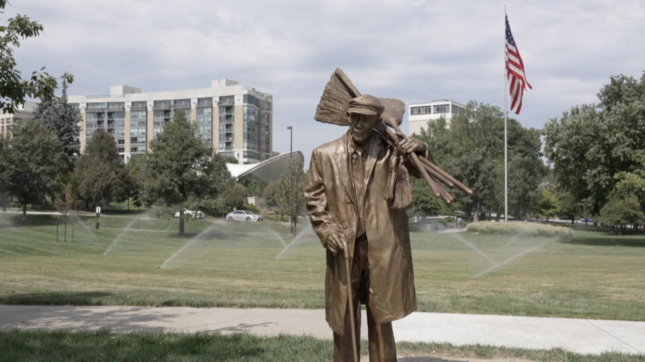 BROOM MAN 3 090826