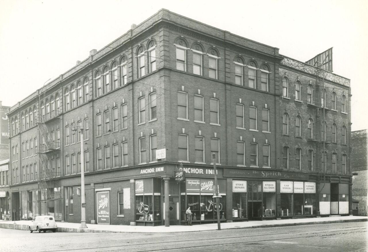 Anchor Inn, one of Wisconsin's sailor bars