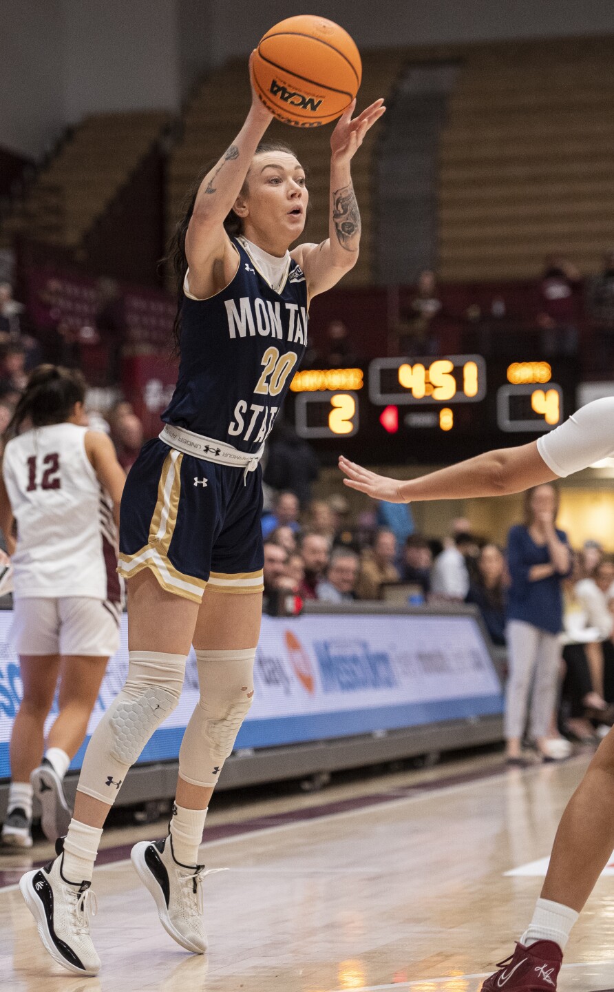 Photos Montana and Montana State women's CatGriz game