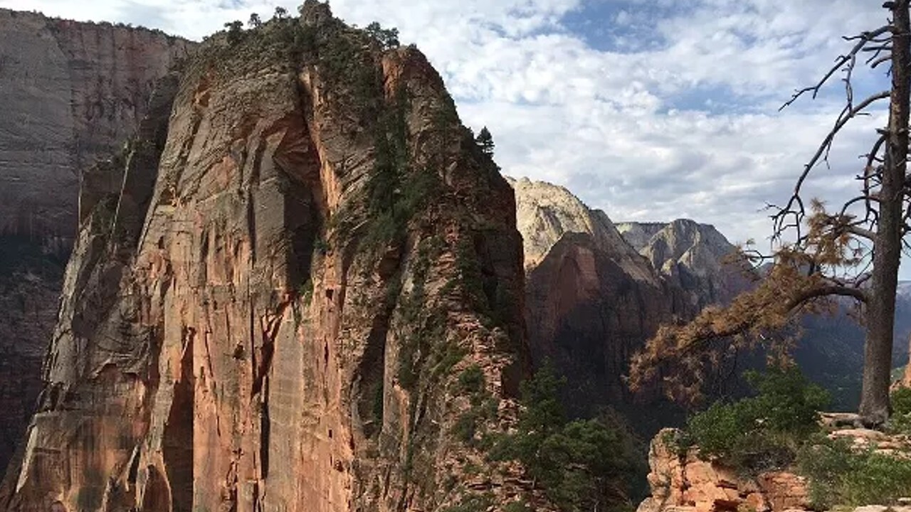 Angels Landing.jpg