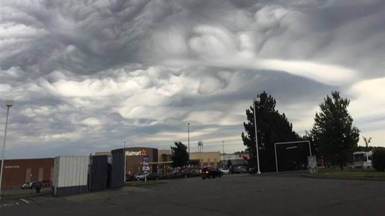 CRAZY clouds over Indianapolis Friday morning