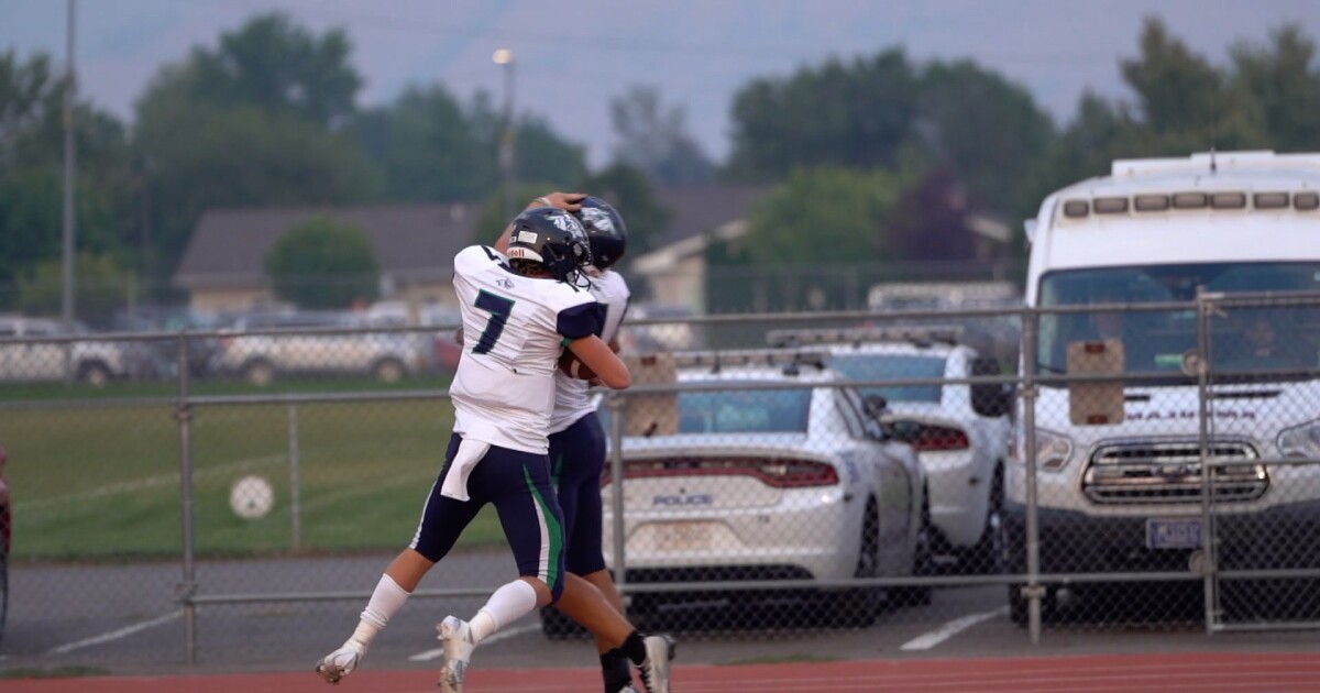 Kalispell Glacier enters Class AA playoffs led by QB Gage Sliter