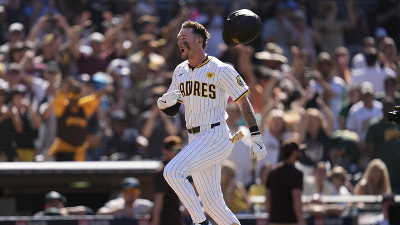 Rookie Merrill hits walk-off HR in 9th to give Padres 5-4 comeback win over A's