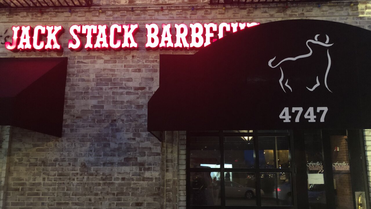 Fire temporarily closes Jack Stack location on Plaza