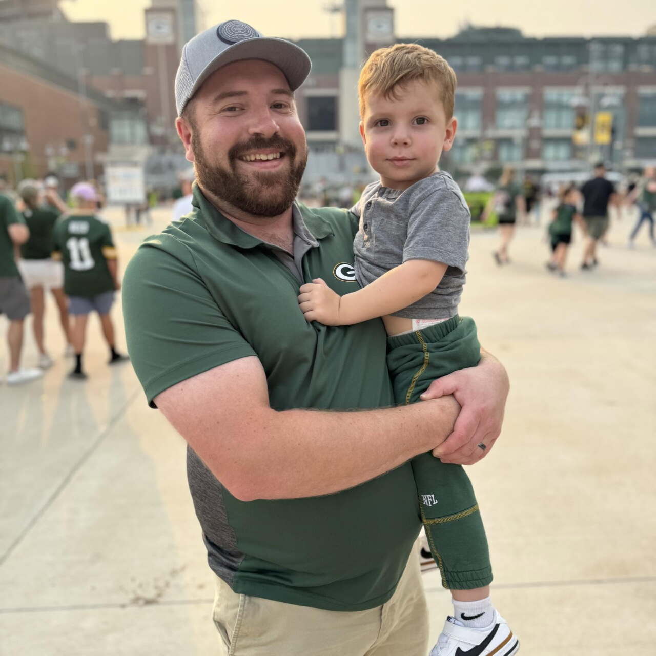 Tyler Lentz with his 3-year-old son.jpg