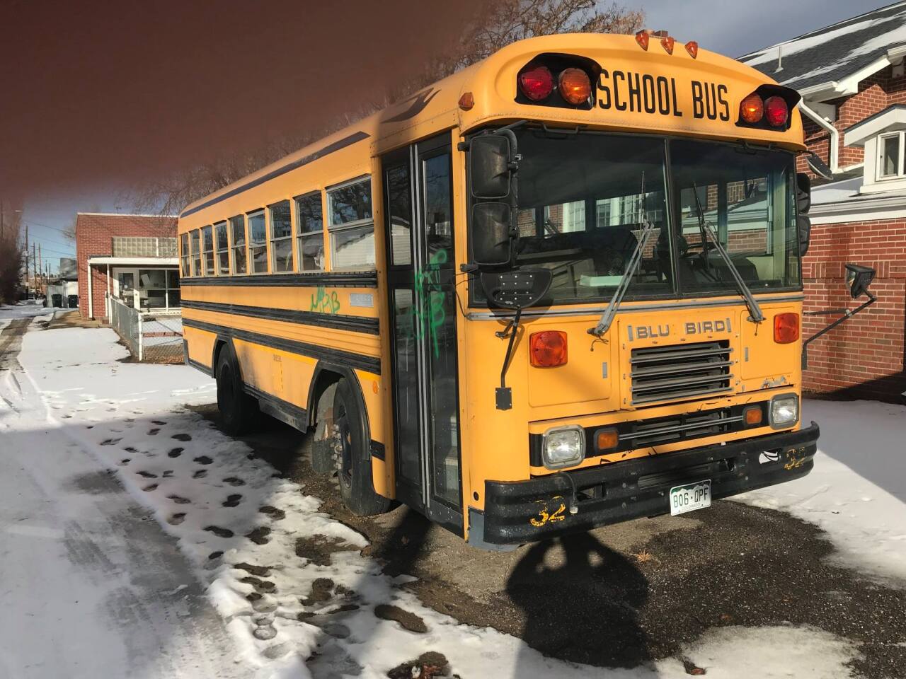Mountain View Police Department taggers bus