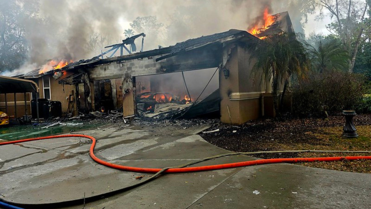 Fire crews battle two-alarm house fire in Lutz