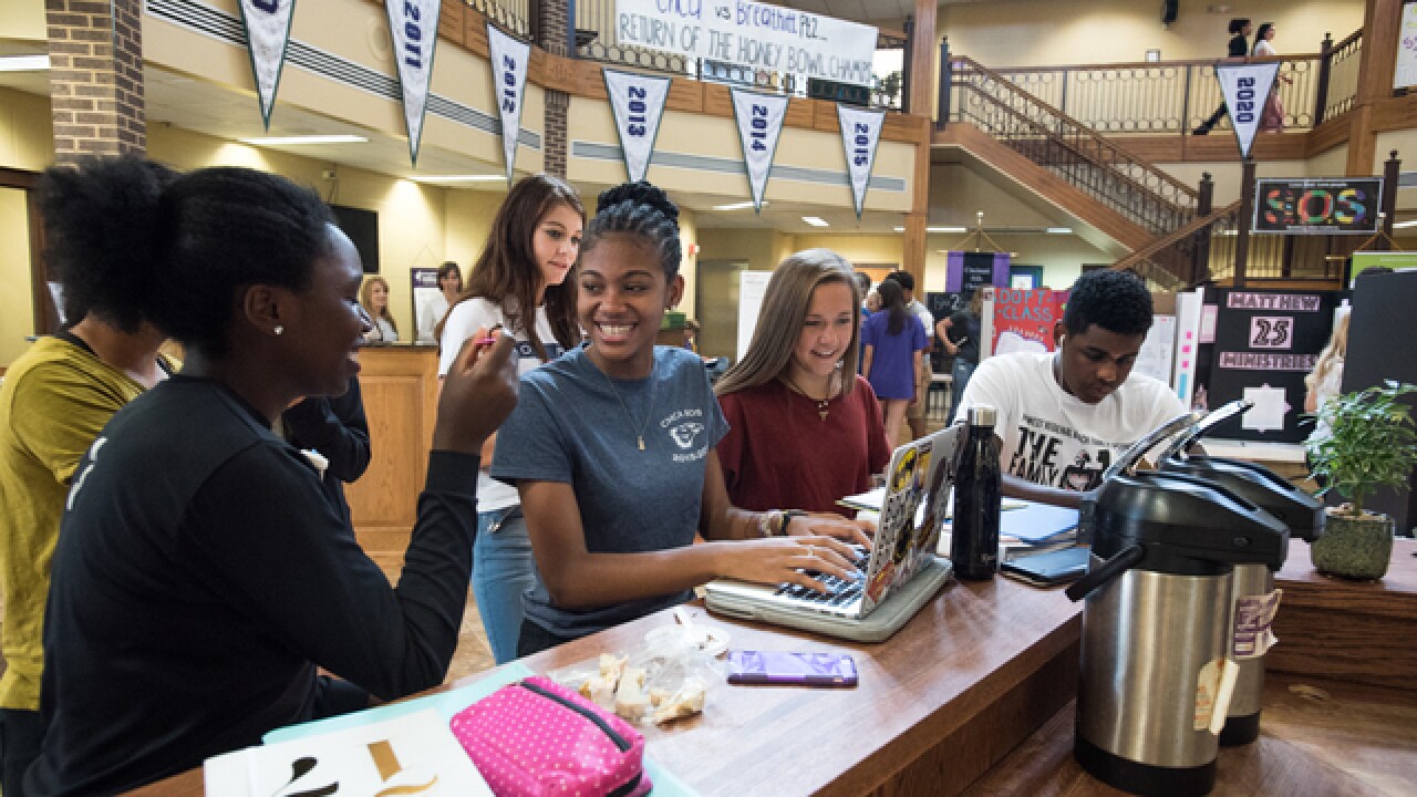 Cincinnati Hills Christian Academy Students Forgo Starbucks For Student Run Coffee Bar Goodness