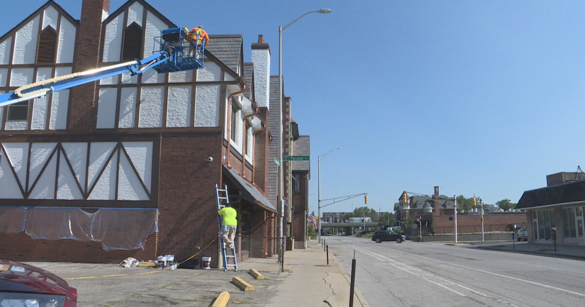 Downtown Indianapolis housing facility for veterans reopens 2 years after fire