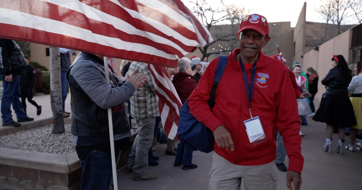 The welcome home they never got: veterans return from Honor Flight - Vimarsana News