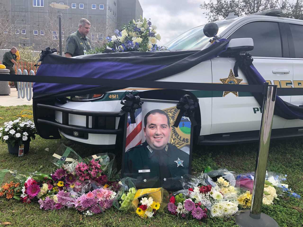 Deputy Michael Magli-pinellas-memorial2.jpg