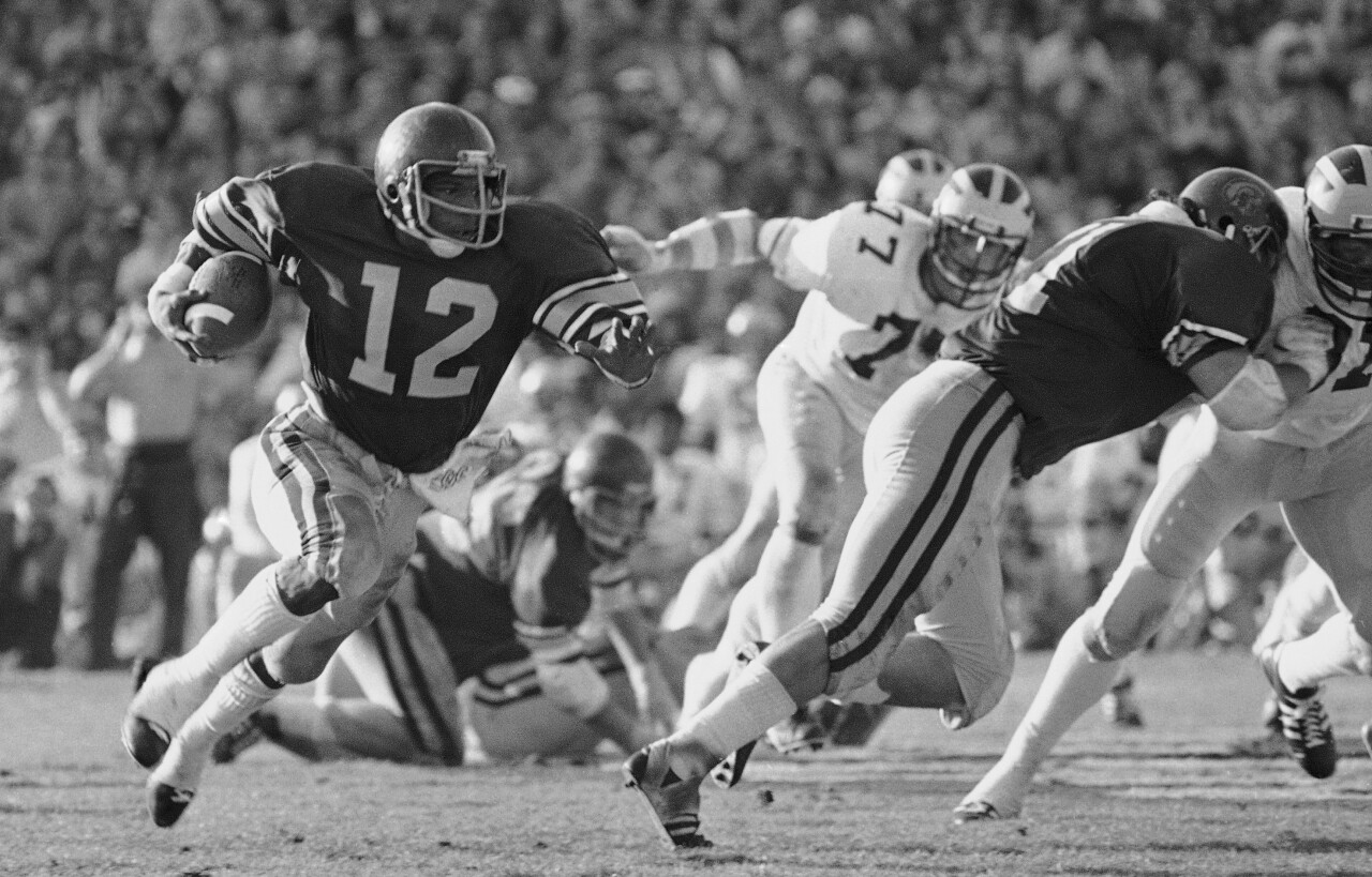 Obit Charles White Football