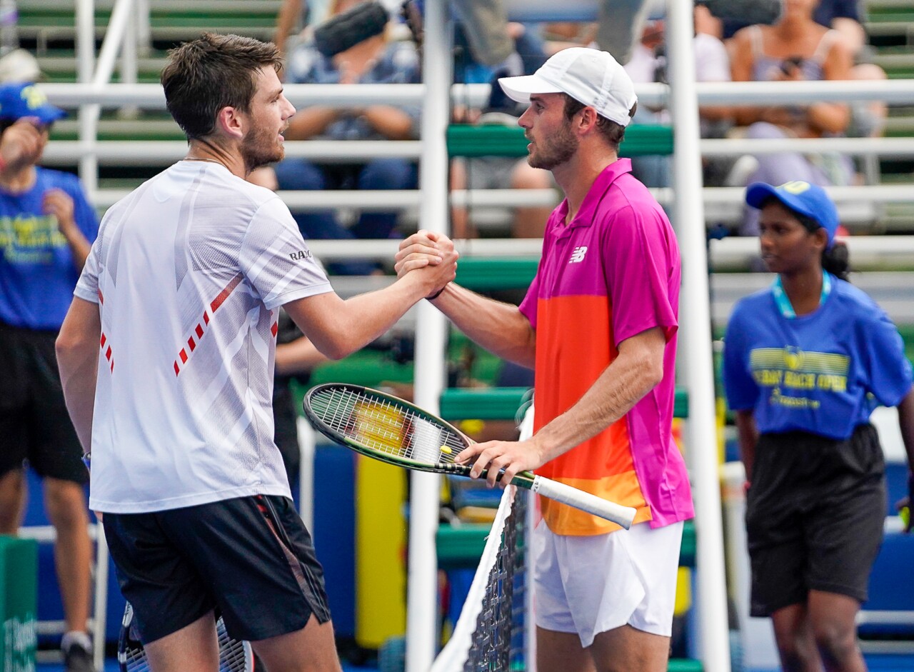 Tommy Paul congratulates Cameron Norrie in 2022 Delray Beach Open semifinal