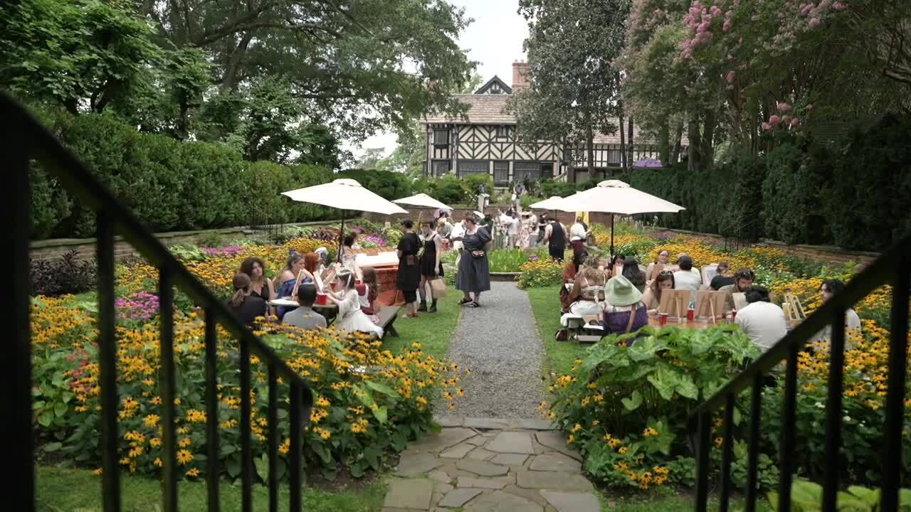 Agecroft Hall and Gardens.jpg