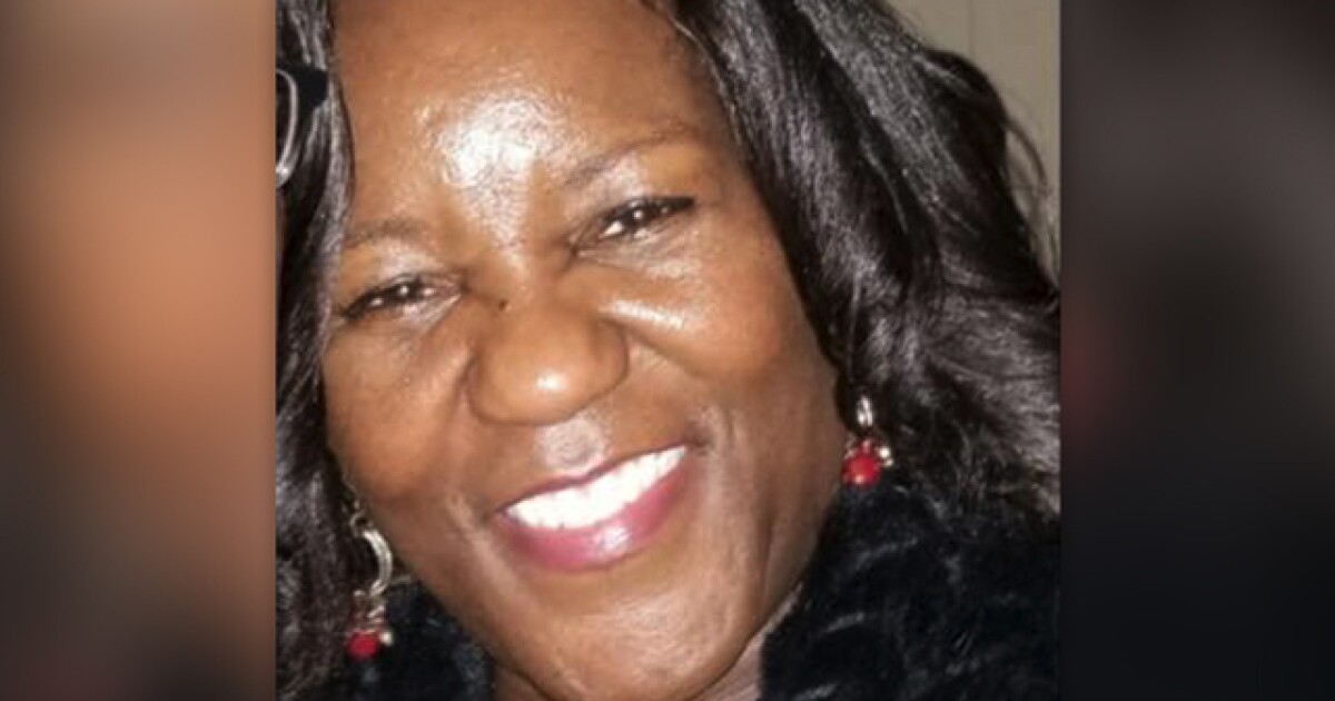 Woman stabbed to death giving panhandler money