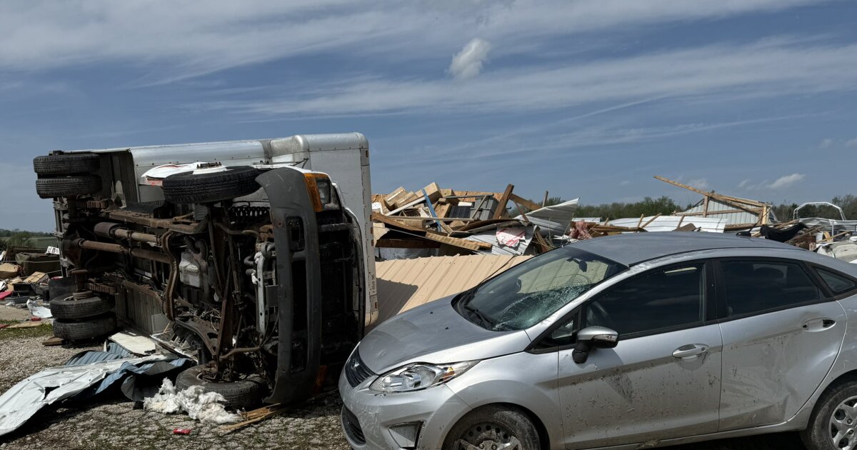 PHOTOS: Tornadoes, strong winds, hail, lightning hit parts of Kansas, Missouri