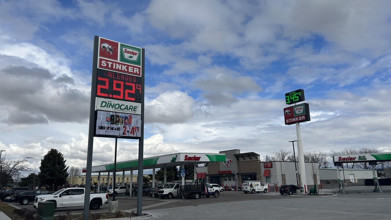 Gas prices Stinker store.jpeg