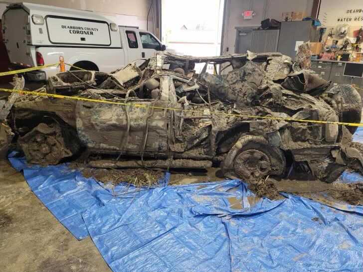 Delhi Twp family search Ohio River SUV
