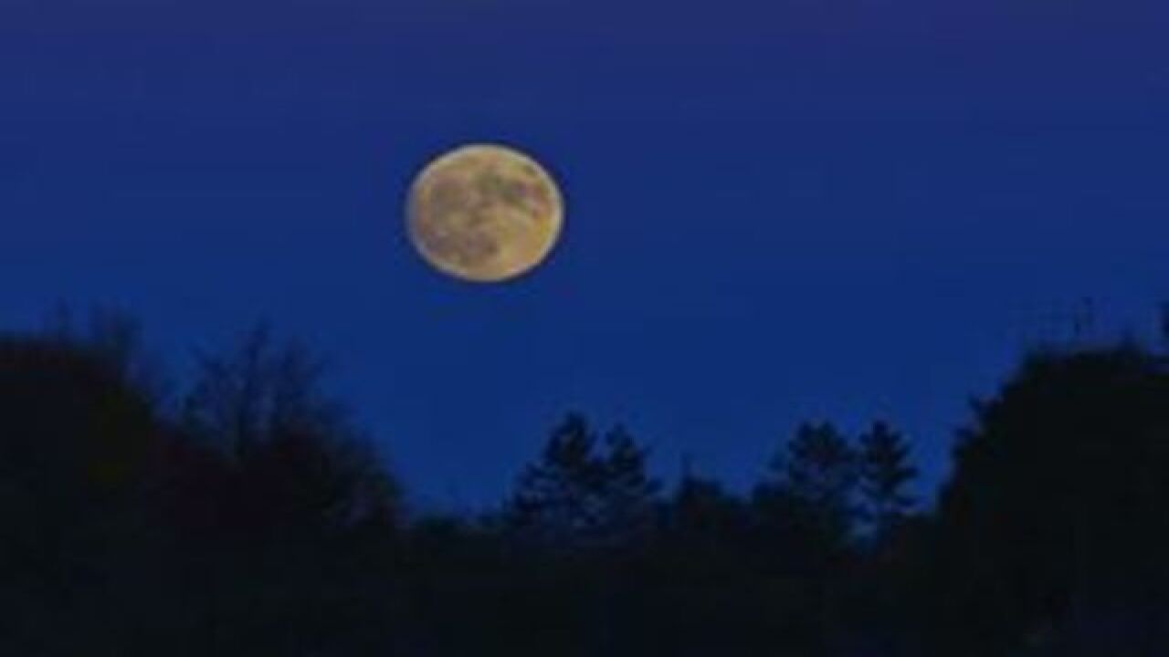 PHOTOS: Sunday/Monday supermoon