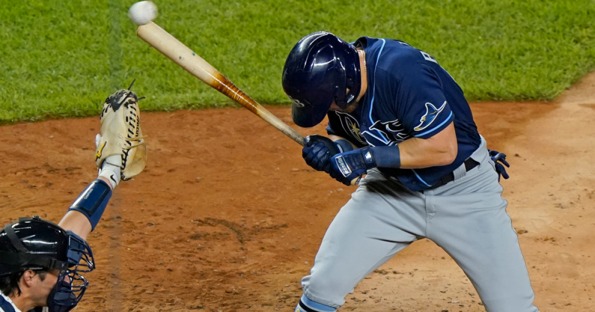 Rays' Kevin Kiermaier breaks hand attempting diving catch