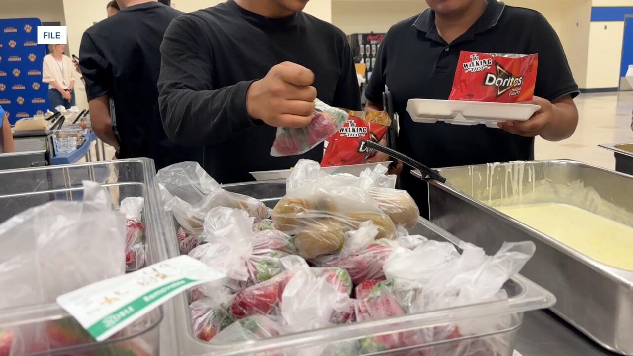 Teens getting school lunch