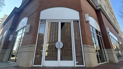 Nike Town Center closes