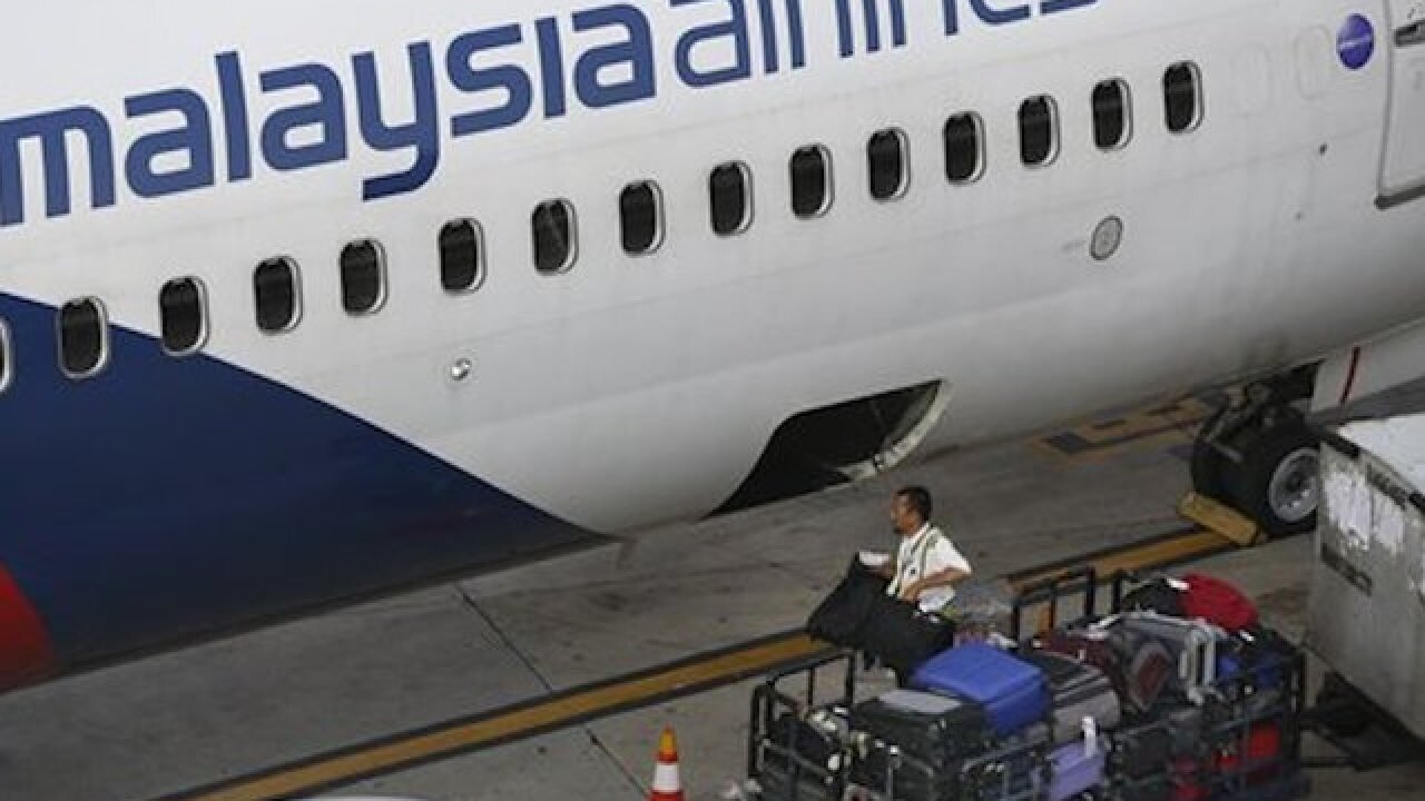 Malaysia Airlines lifts decried bag ban