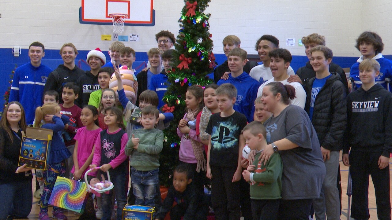 Skyview basketball players volunteer at McKinley