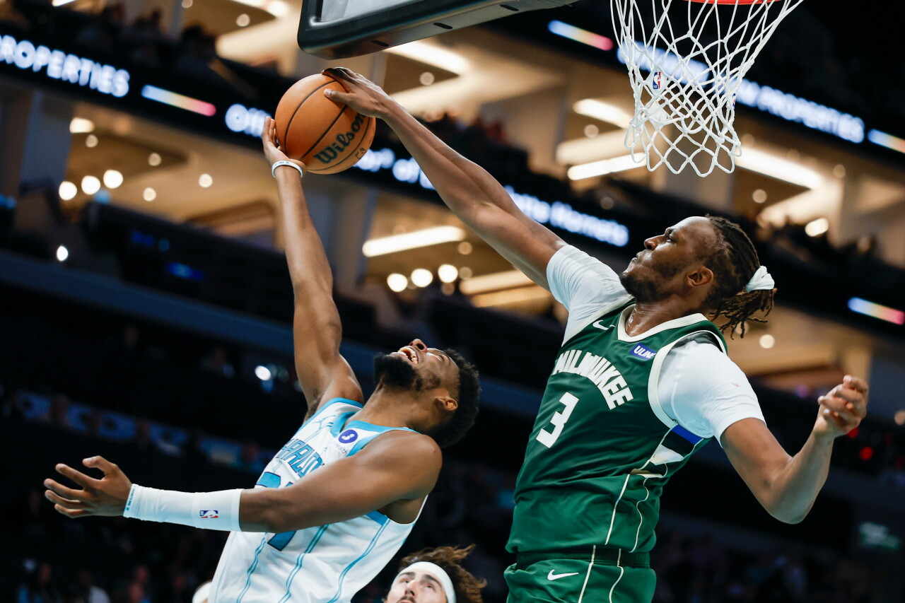 Bucks Hornets Basketball