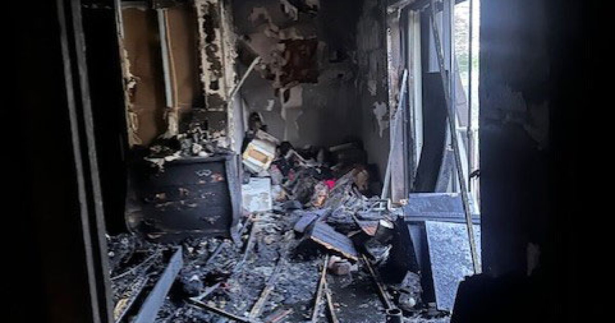 3 people displaced after townhome catches fire in Palm Beach County