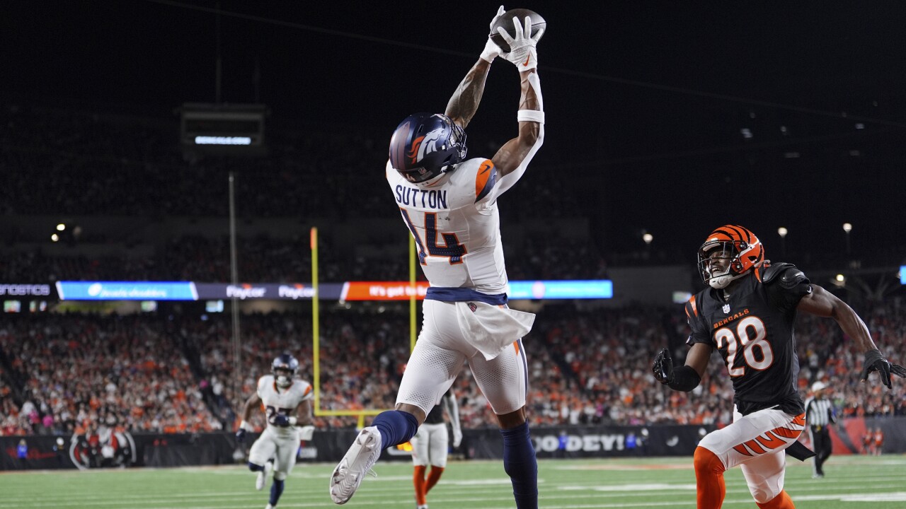 Broncos Bengals Football