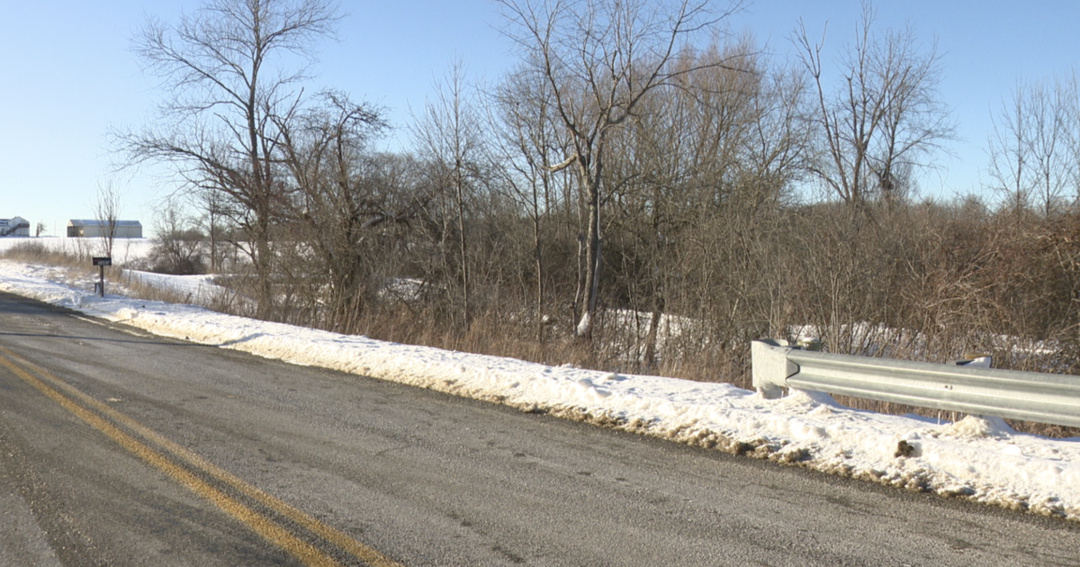 Small plane crashes in Brimfield Township, leaves 2 injured