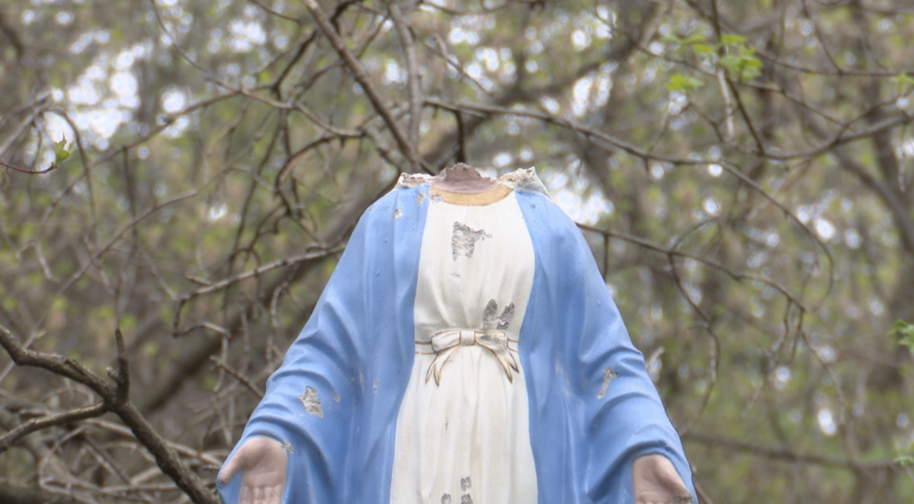 Le Mieux chapel vandalized