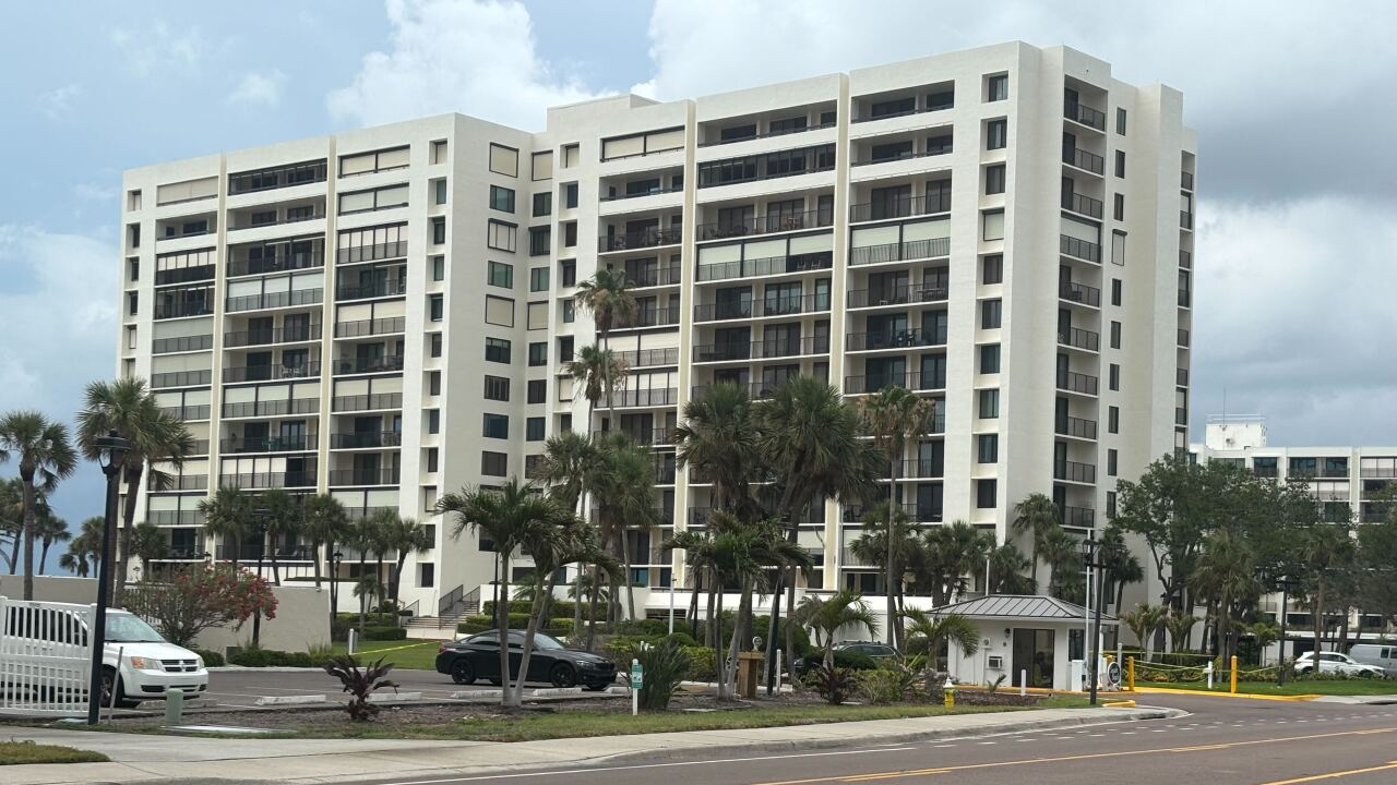 Displaced Clearwater condo residents allowed to gather up their things