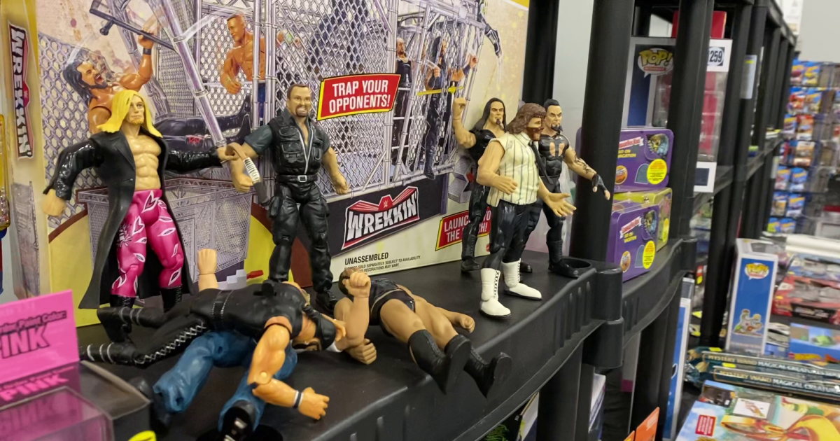 More than 1,000 people shop collectibles at Grand Rapids Toy Show