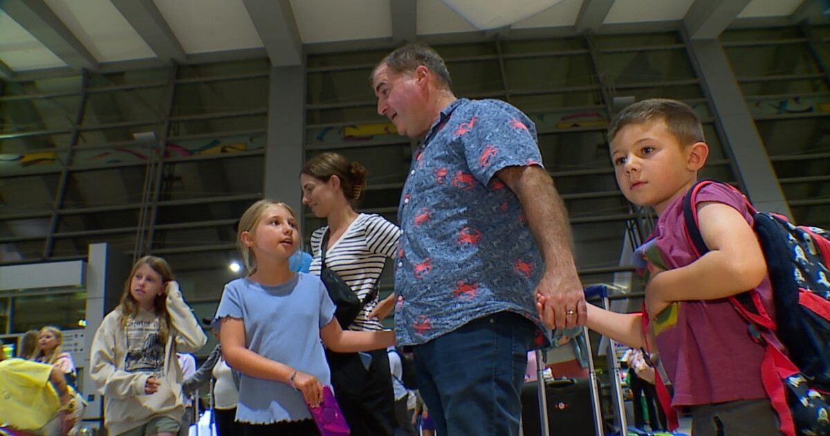 San Diego family who fled Maui wildfires safely returns home - Vimarsana News