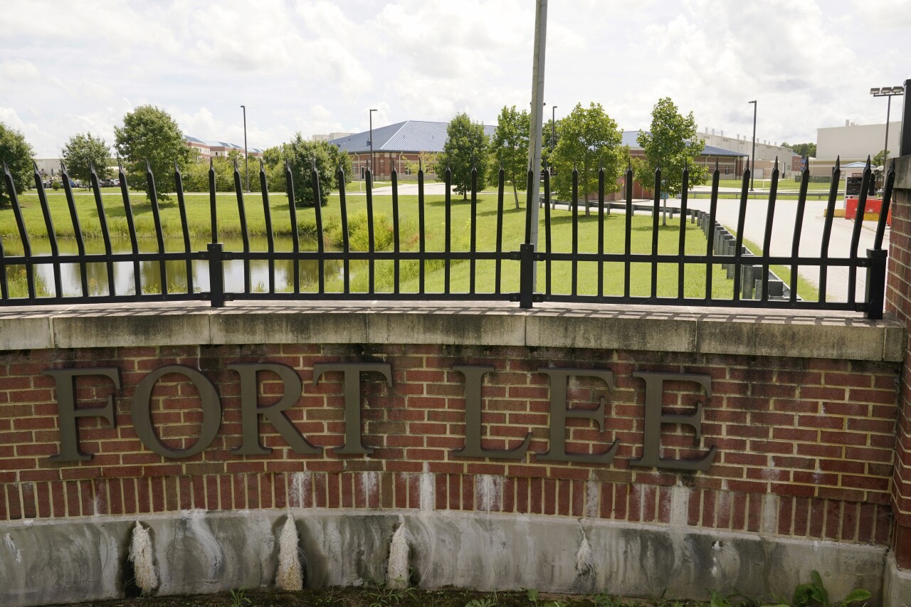 Afghanistan Helping Refugees