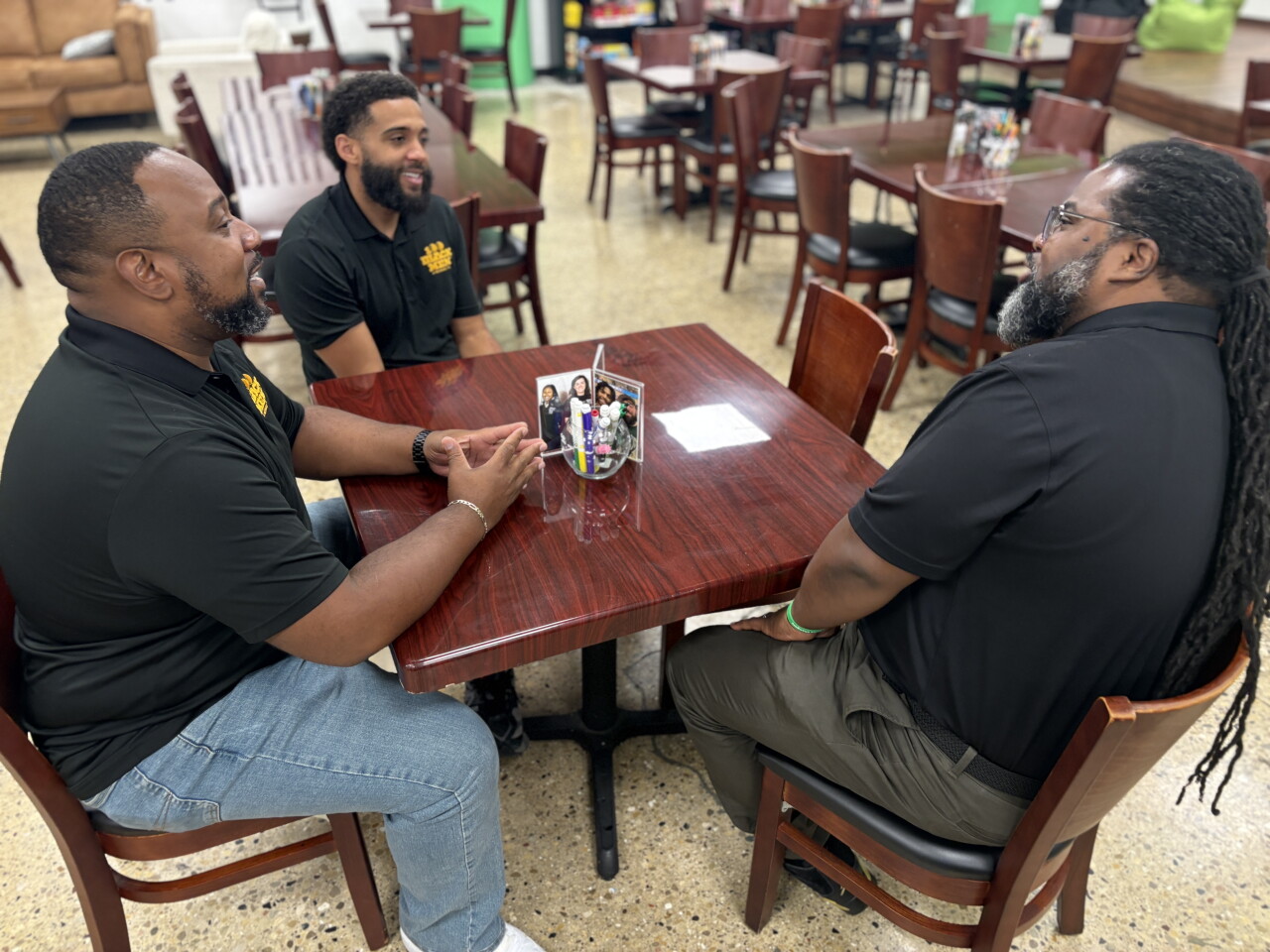 Milwaukee groups call for more male mentors