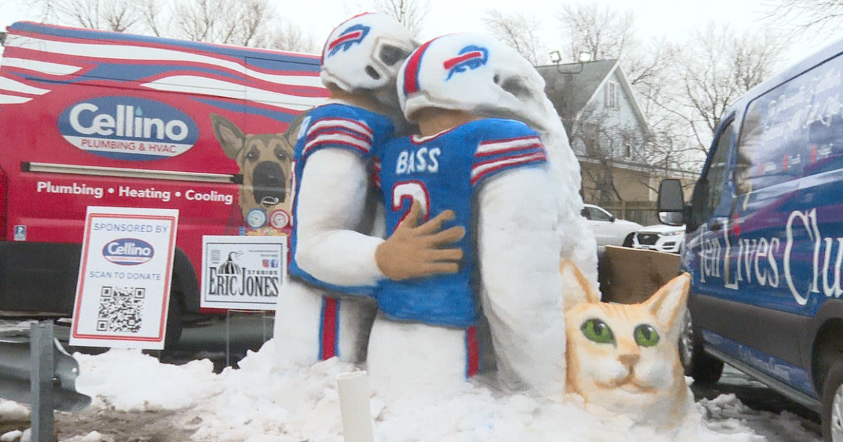 Ten Lives Club honors Bills kicker with ice sculpture - Vimarsana News