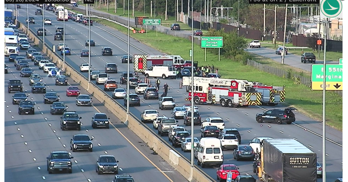 1 dead in 4-vehicle crash on I-90 East; all lanes reopen