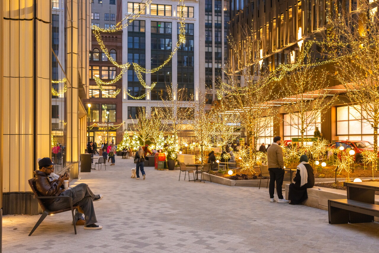 NickGilbertWay-TreeLighting-20251121-062.jpg
