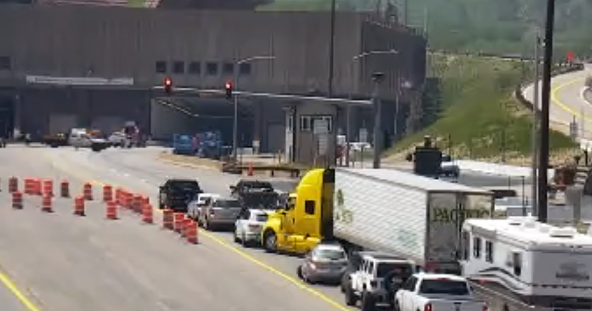 Vehicle fire closes both directions of I-70 at the tunnels for hours on Monday - Vimarsana News