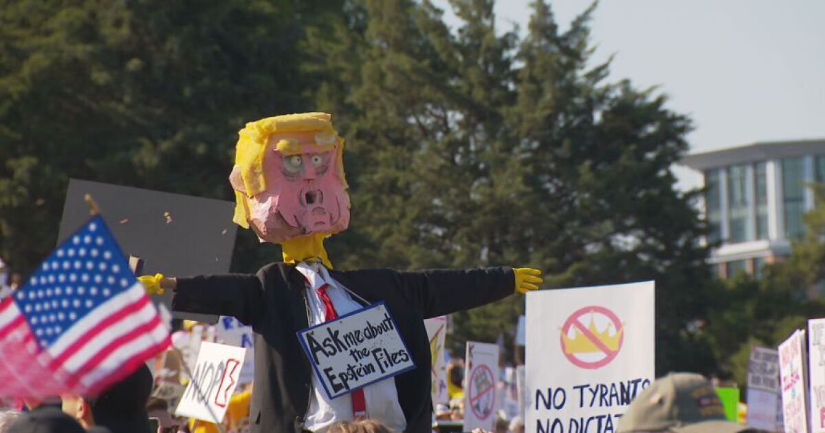 Tausende versammeln sich vor dem Tennessee State Capitol zum zweiten „No ...